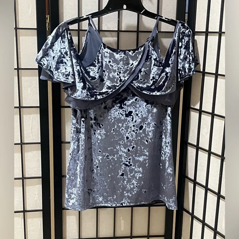 W H B M BLUE CRUSH Velvet Cold-Shoulder FLOUNCE BLOUSE WOMEN ZIZE M - Picture 7 of 8